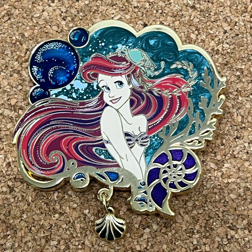 Rare Fantasy Little Mermaid and Sebastian Seashell Enamel Pin 🧜‍♀️ 🐠 🐚